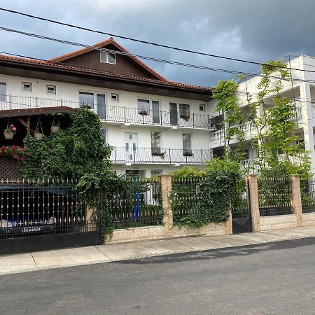 Casa Ciobi Hotel Două Mai Exterior foto