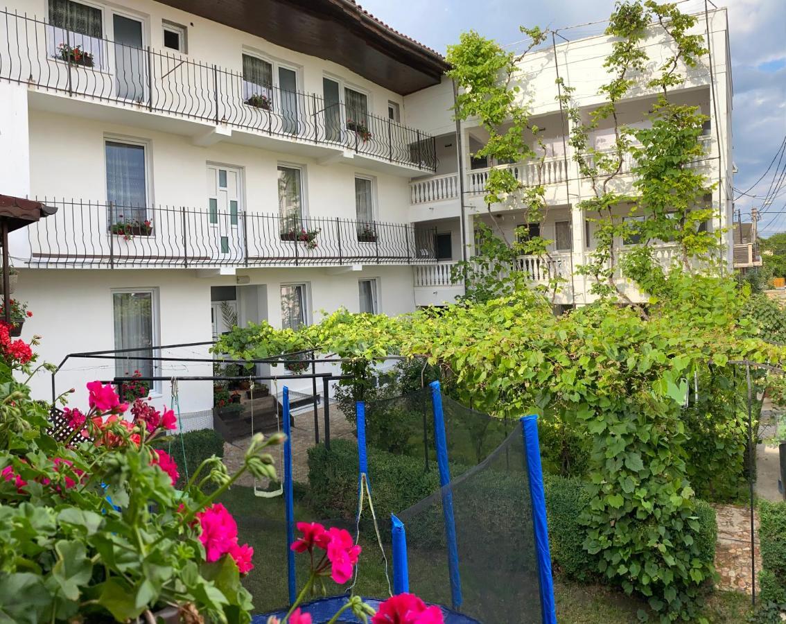 Casa Ciobi Hotel Două Mai Exterior foto