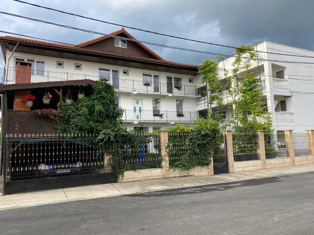 Casa Ciobi Hotel Două Mai Exterior foto
