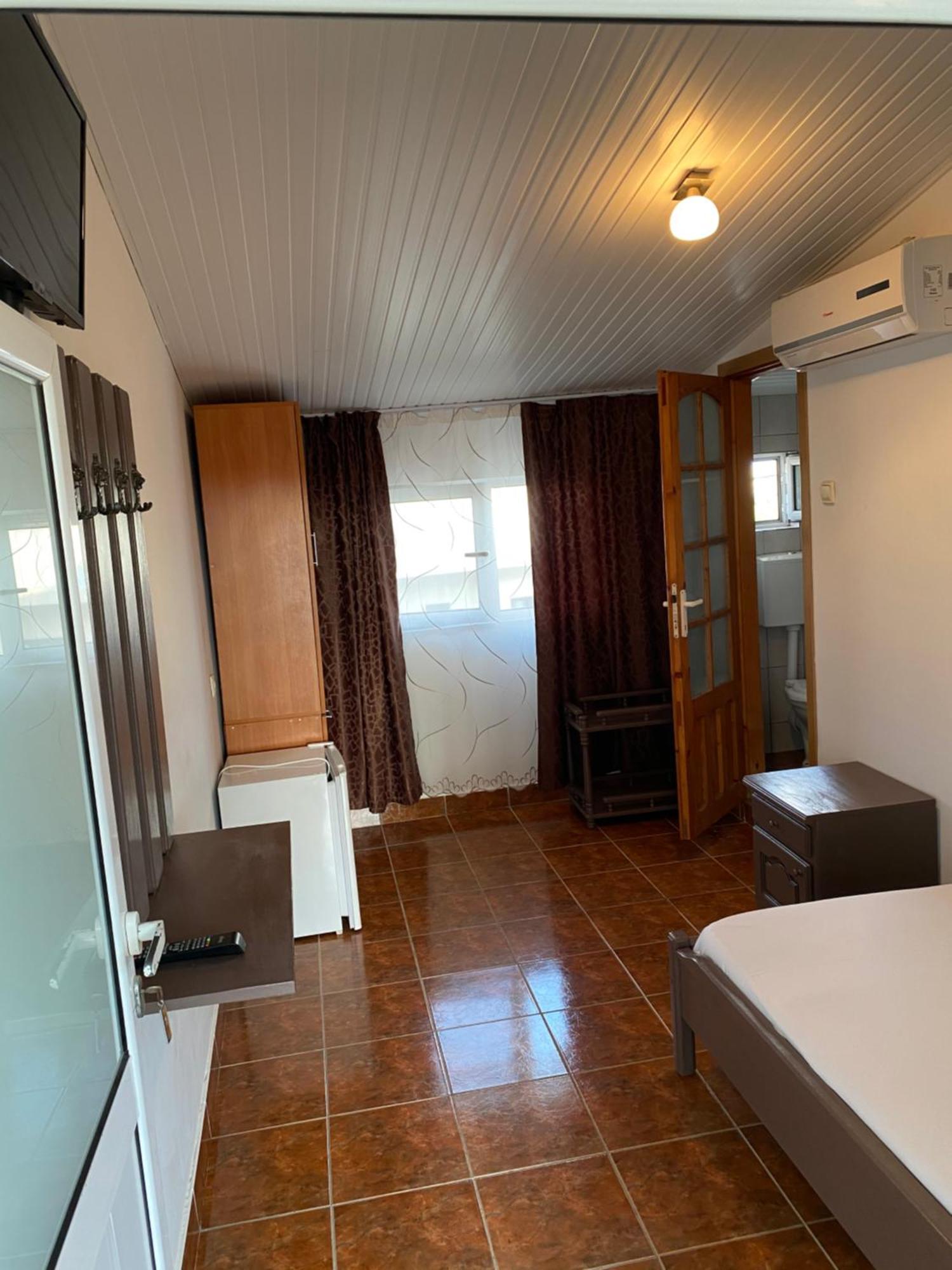 Casa Ciobi Hotel Două Mai Quarto foto